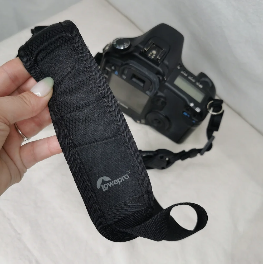 Canon EOS 30D digital SLR camera w/ case & cleaning tool